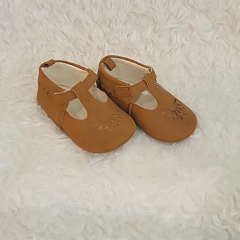 Infant moccasins size 9-12 months